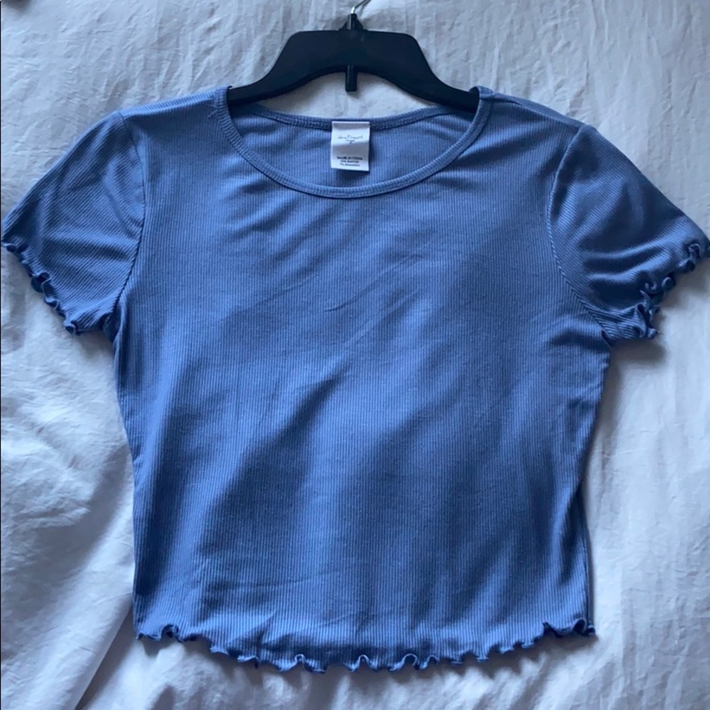 Cropped Scalloped Tee